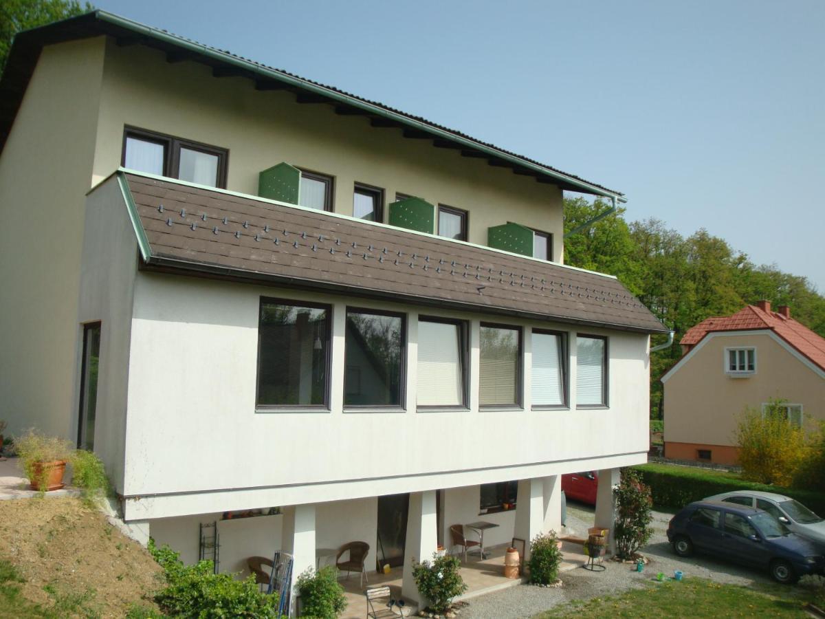 Haus Camelia Bed & Breakfast Bad Tatzmannsdorf Exterior photo
