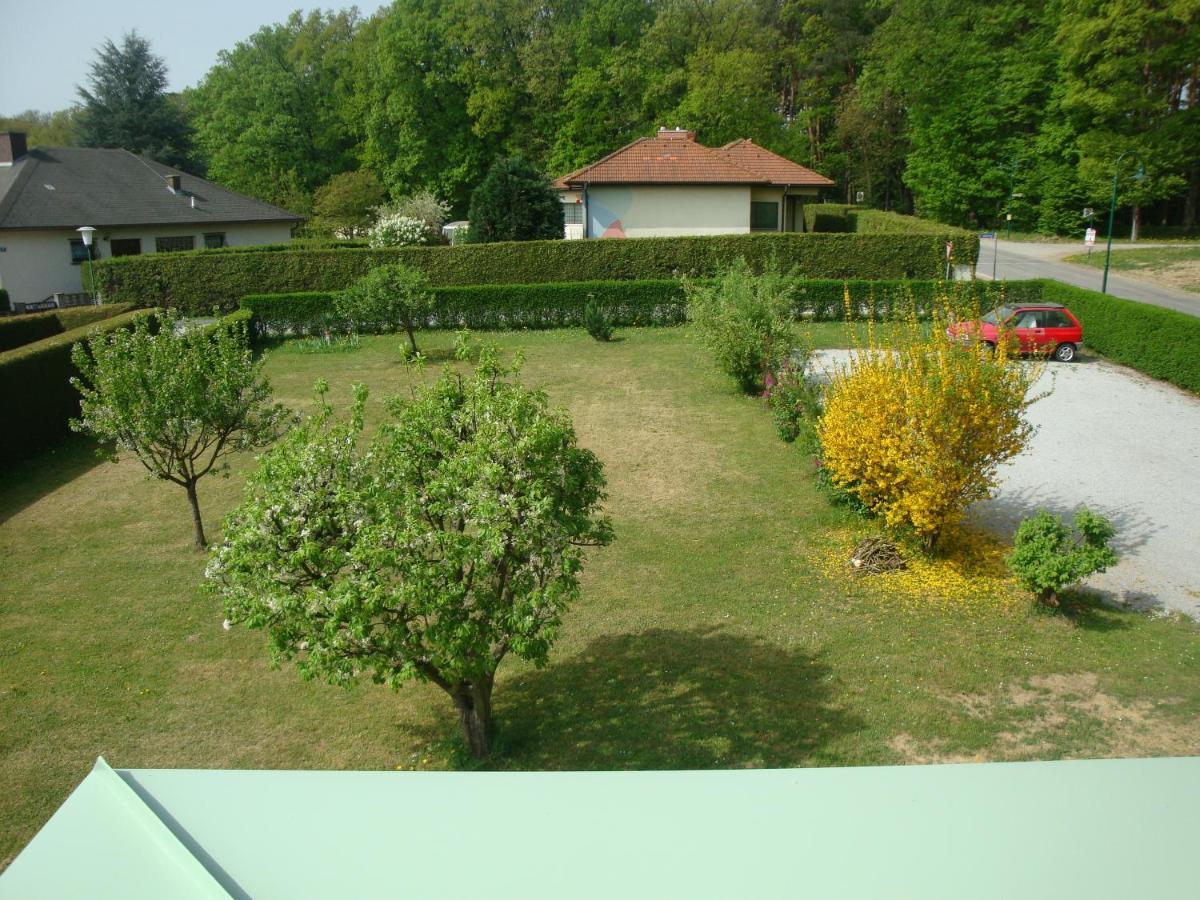 Haus Camelia Bed & Breakfast Bad Tatzmannsdorf Exterior photo